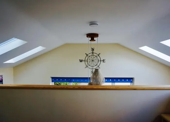 The Hideaway, Castle An Dinas, Cornwall Tr9 6Jb